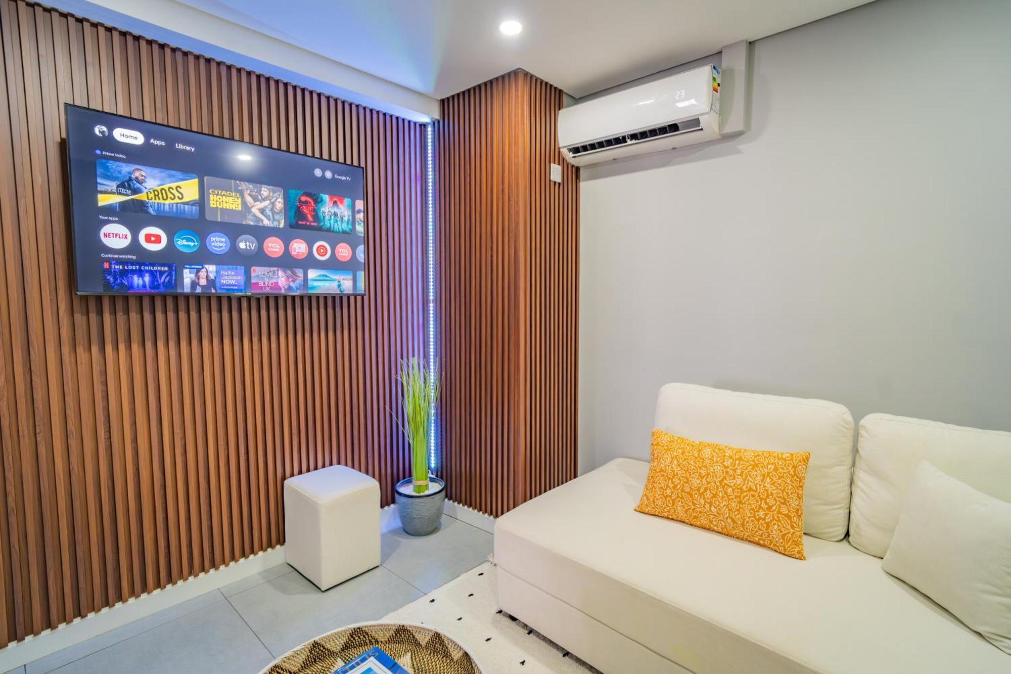 Driftwood Beach Apartment "Oasis In Paradise" Flic en Flac Exterior photo